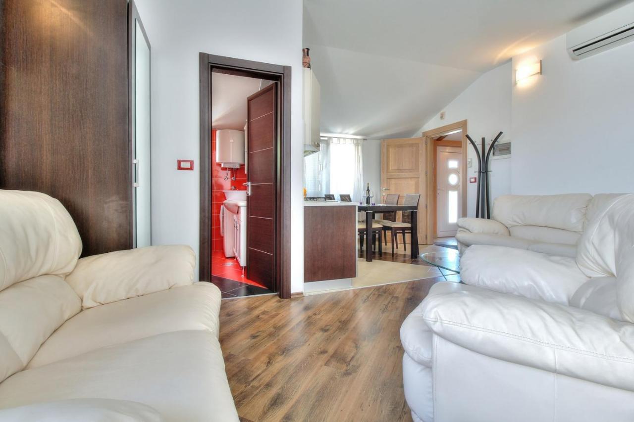 Apartments Suzy Umag Exterior foto