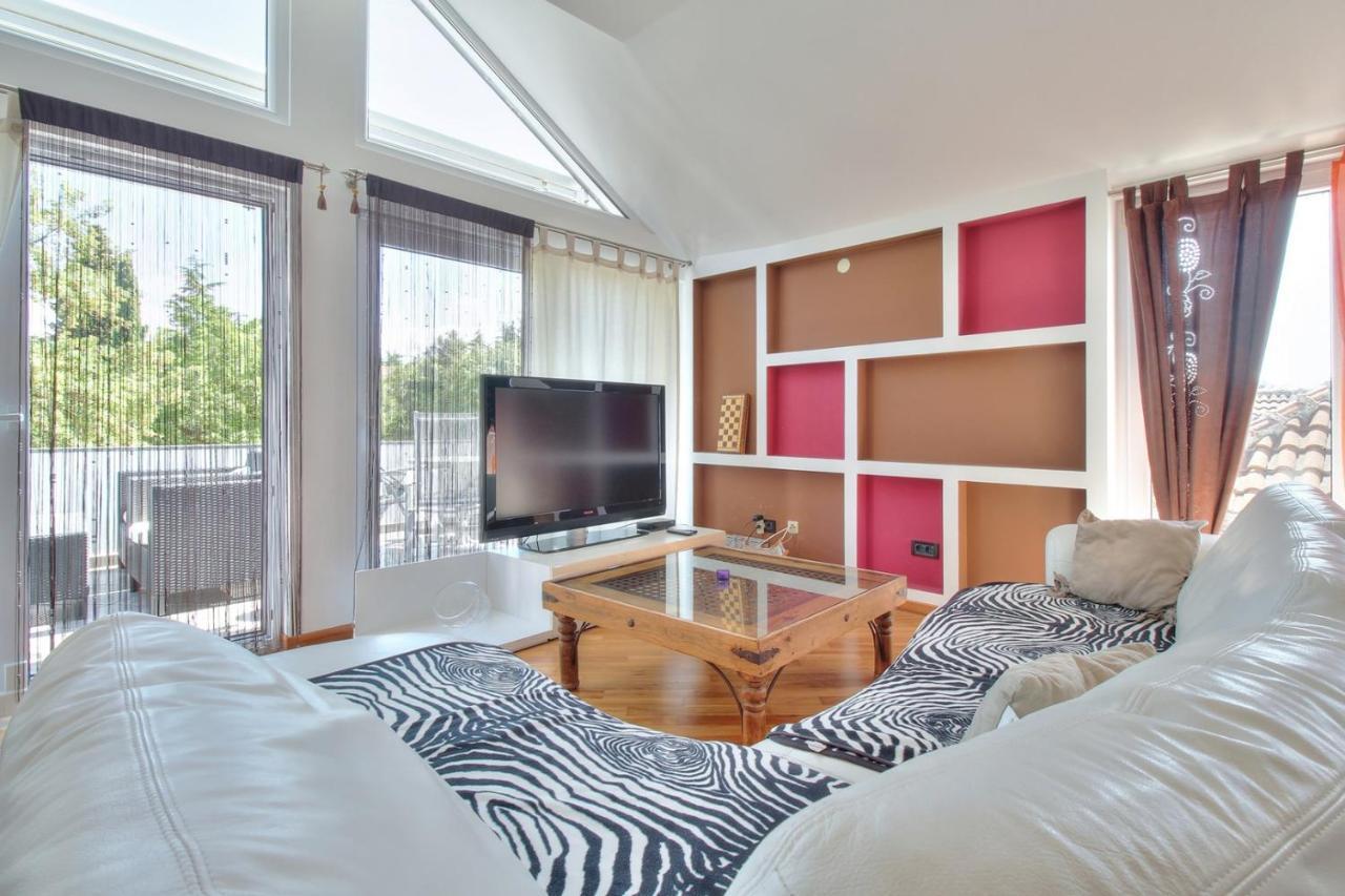 Apartments Suzy Umag Exterior foto