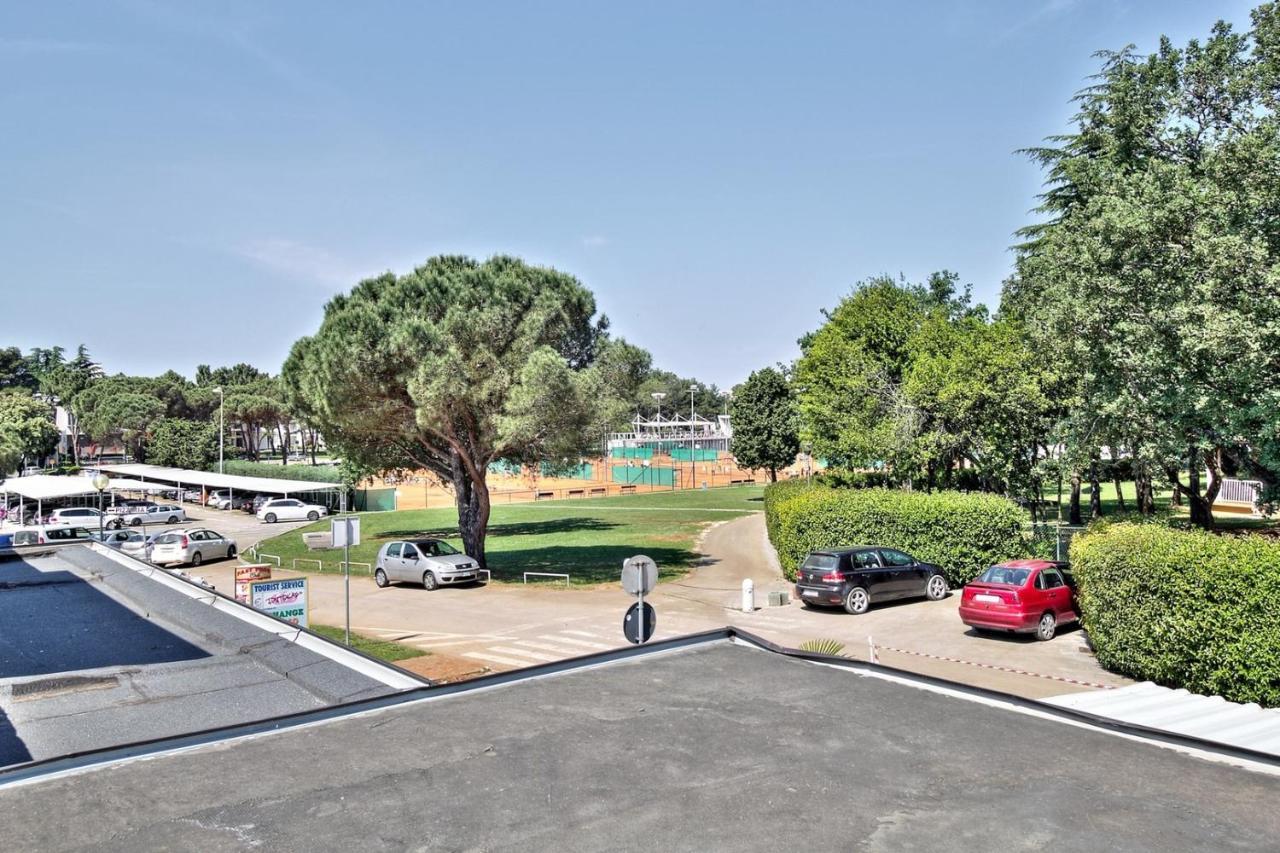 Apartments Suzy Umag Exterior foto