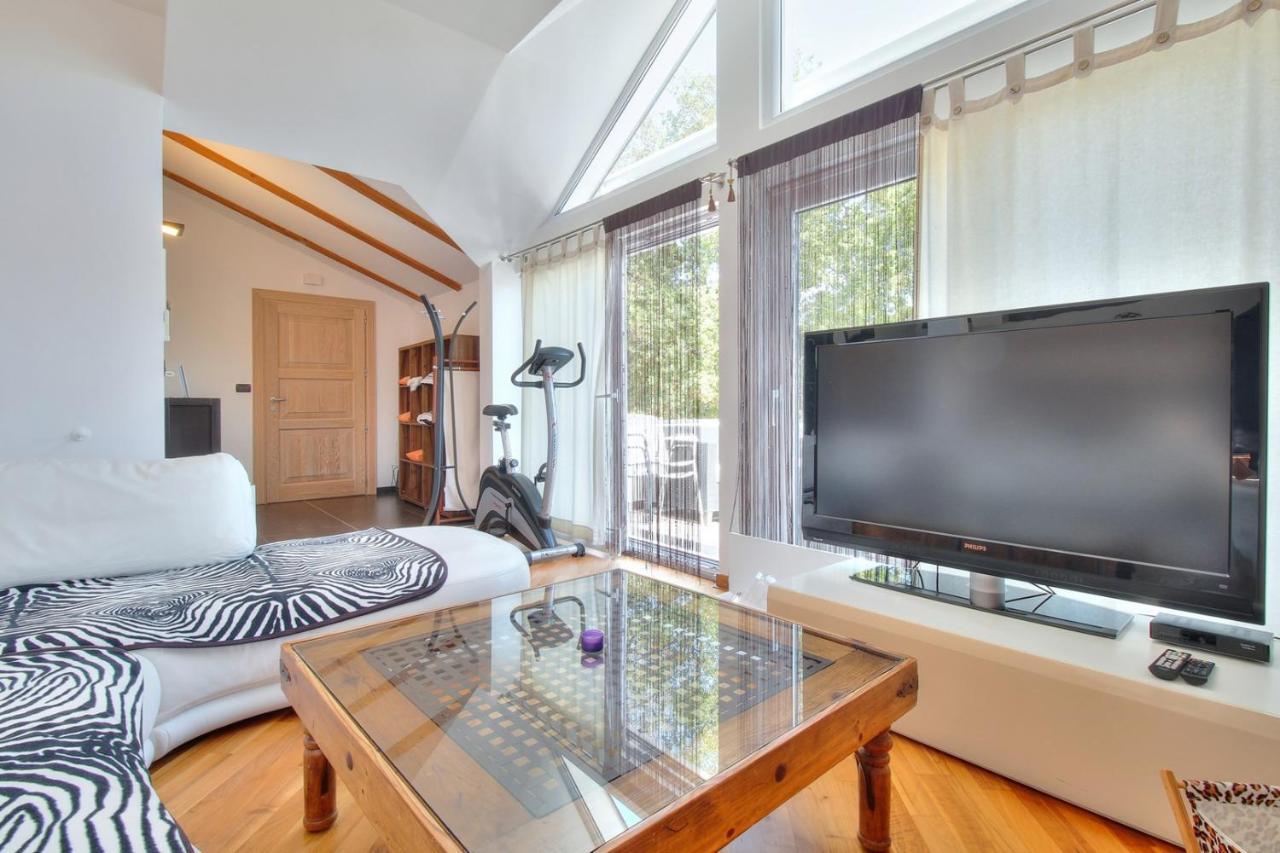 Apartments Suzy Umag Exterior foto