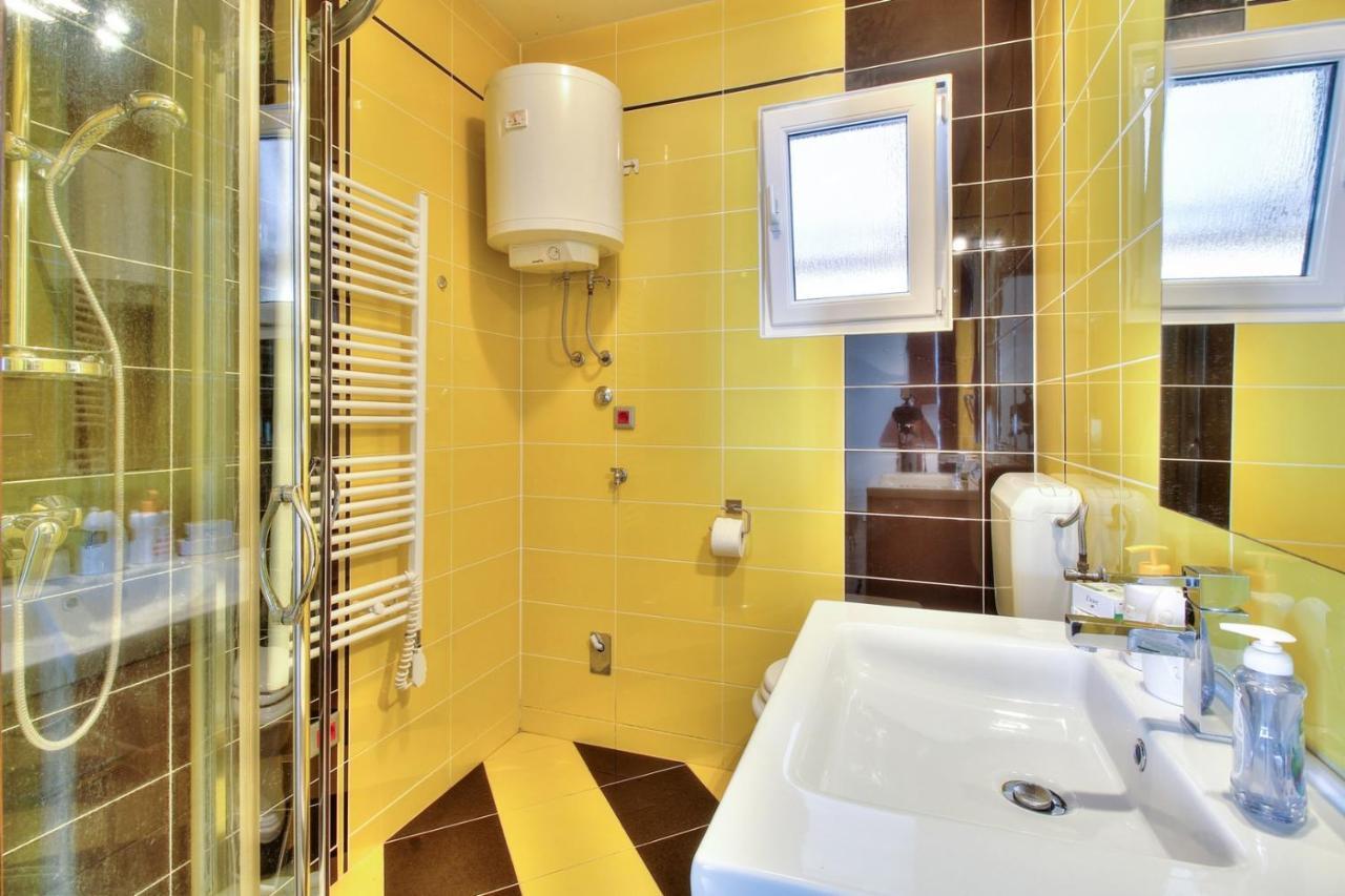Apartments Suzy Umag Exterior foto